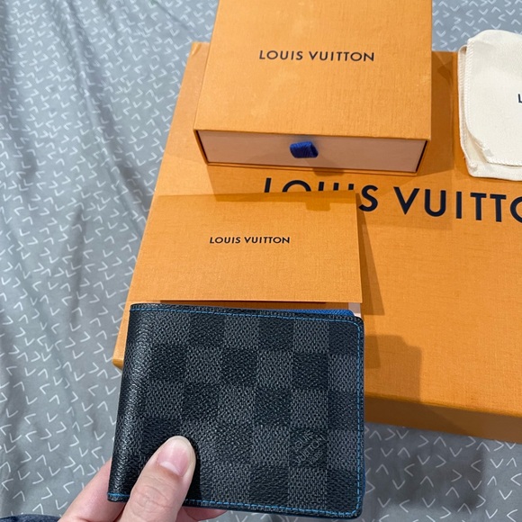 Louis Vuitton Slender Wallet - Picture 10 of 11